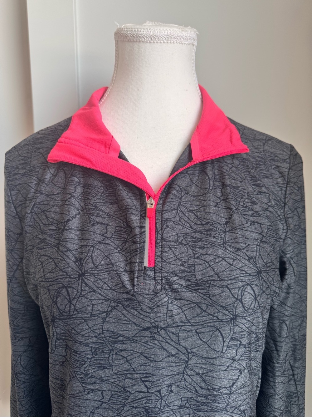 Mondetta Women's Gray Long-Sleeve Quarter-Zip Top with Pink Trim - Picture 3 of 11